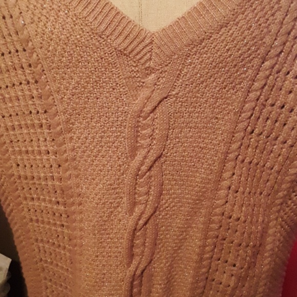 Torrid sweater perfect for Valentine’s day - Picture 3 of 7